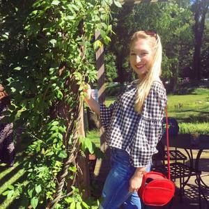 Meet your Posher, Cara